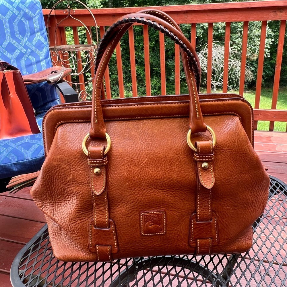 Dooney and Bourke Florentine Mitchell Vachetta Leather smoke free no odo…